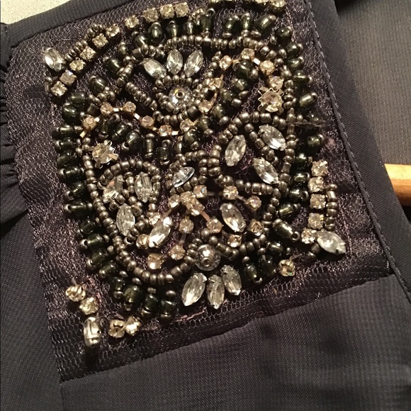 Gray dress with shoulder detail NWT - Picture 3 of 7